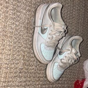 Kids Nike Air White,Baby Blue and Gray Sneakers sz 2.5